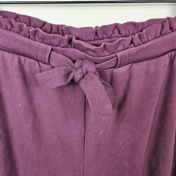 Torrid Ponte Paperbag Waist Cropped Pants. Burgundy Purple 1X - Picture 3 of 9